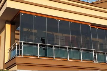 Cam Balkon